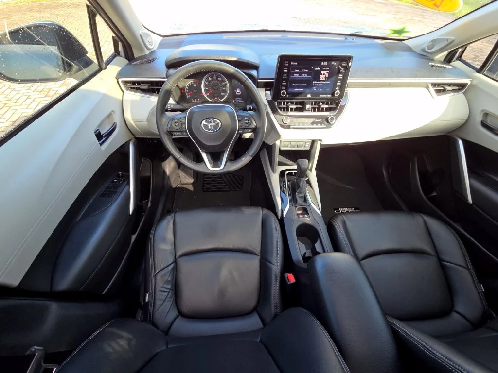 Certified Used 2022 Silver Toyota LE image 6
