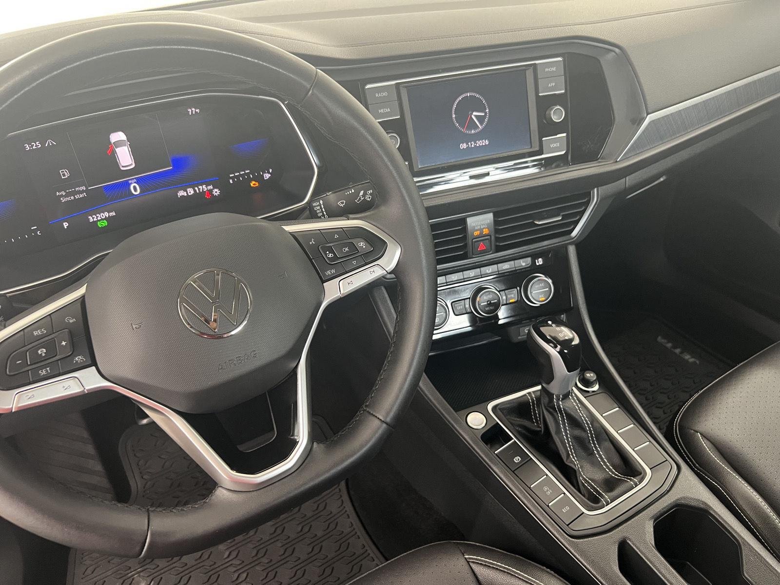 Used 2024 Platinum Gray Metallic Volkswagen SE image 20