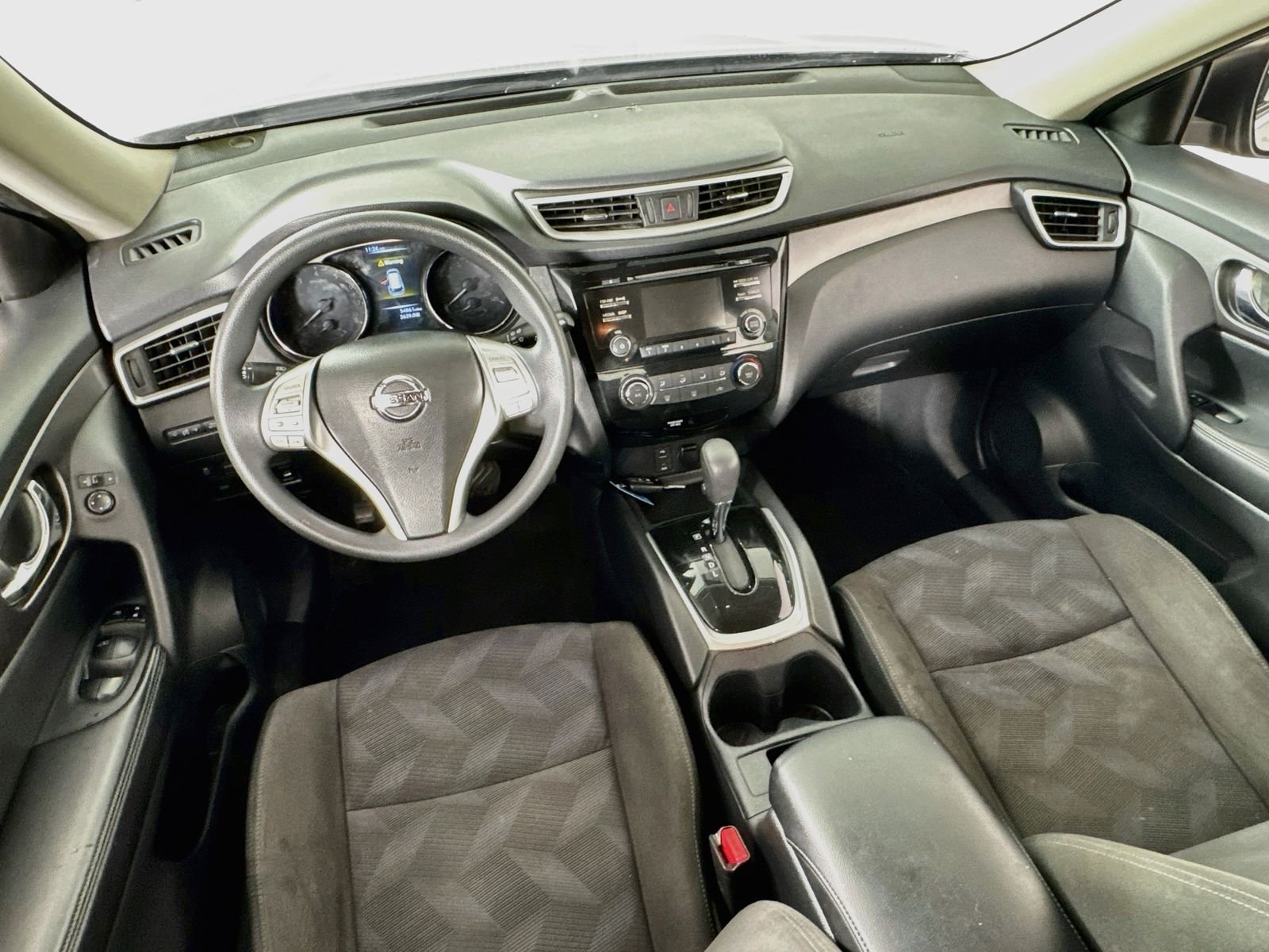 Used 2015 Gun Metallic Nissan S image 19