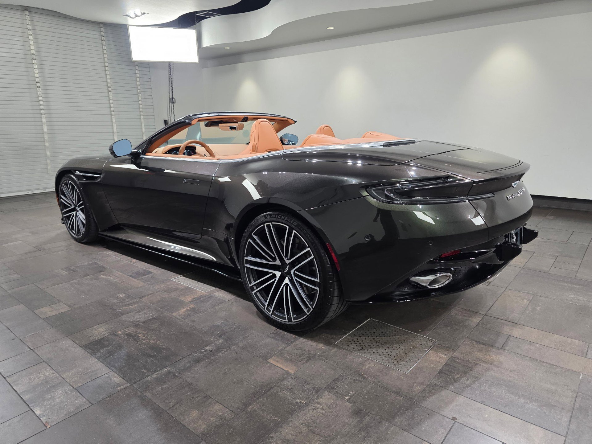 New 2026 Minotaur Green Aston Martin Volante image 2