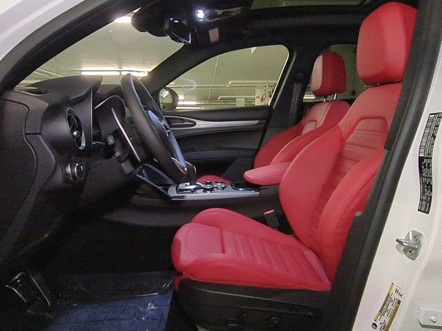 2025 Alfa Romeo Stelvio Base - Photo 13