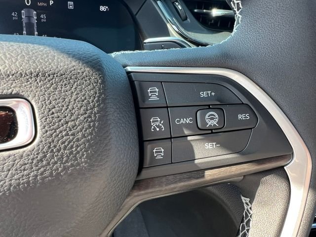 New 2026 Baltic Gray Metallic Clear-Coat Exterior Paint Jeep Limited Reserve image 26