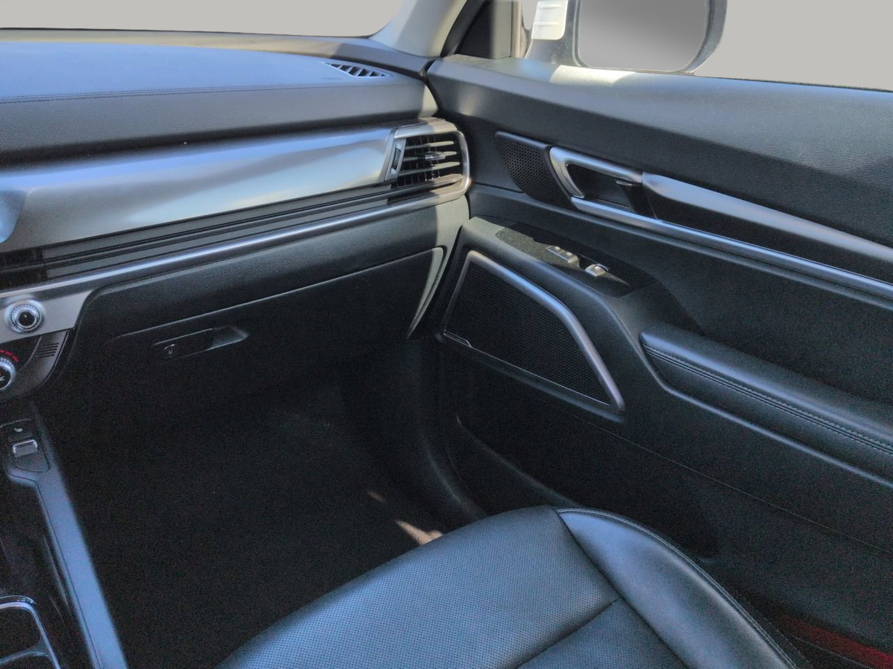 Certified Used 2025 Glacial White Pearl Kia S image 16