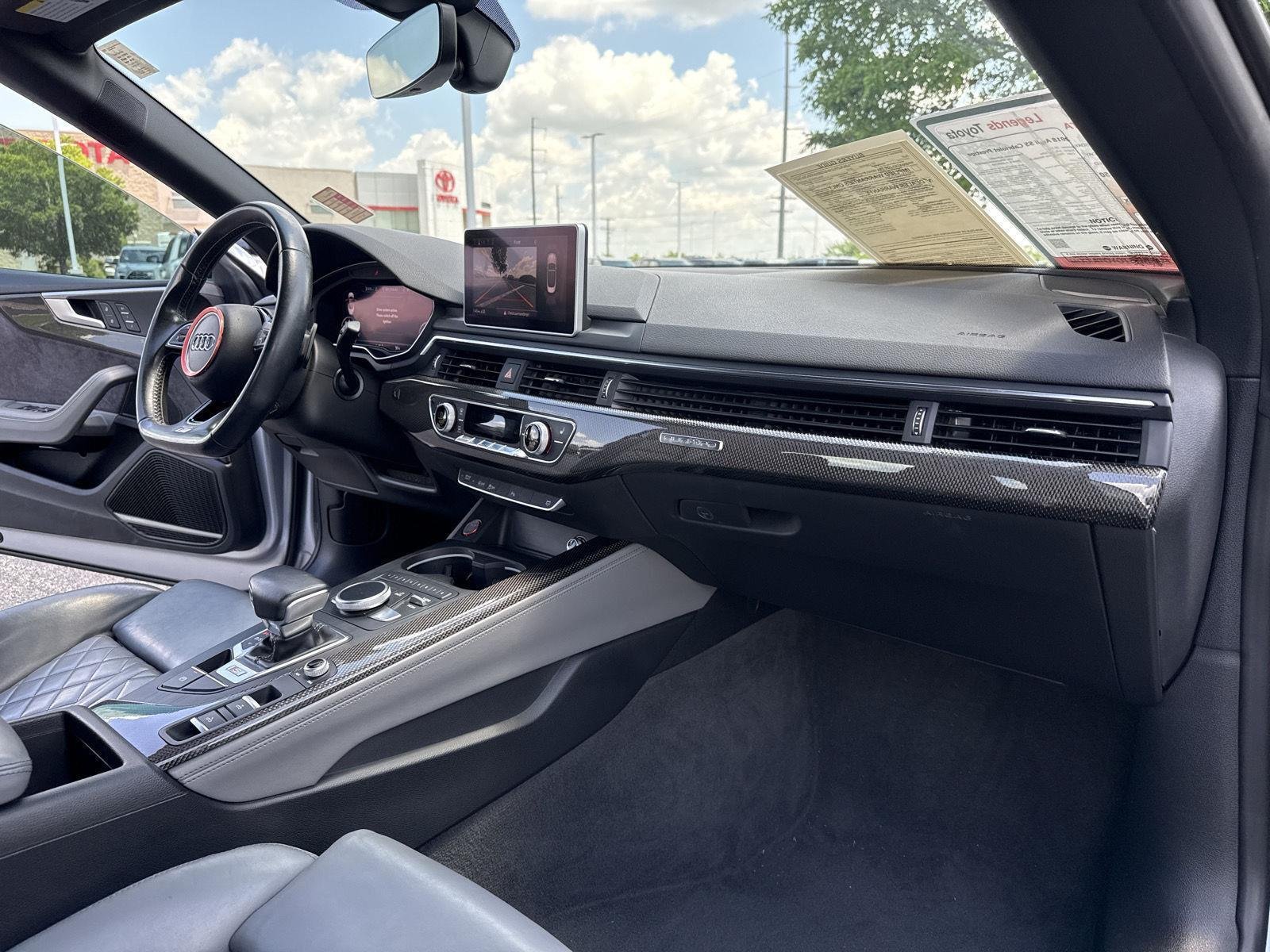 Used 2018 Florett Silver Metallic/Black Roof Audi Prestige image 34