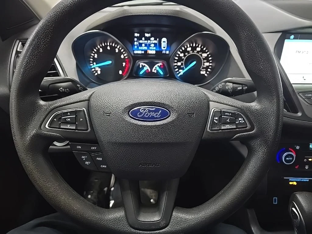 Used 2019 Black Metallic Ford SE image 22