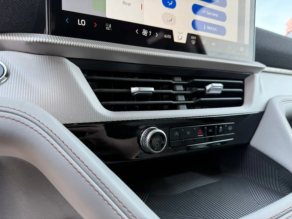 2026 Ford Explorer Active - Photo 27