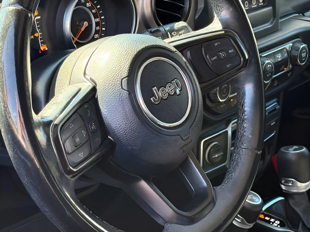 Used 2020 Sarge Green Clearcoat Jeep Unlimited Sport image 15