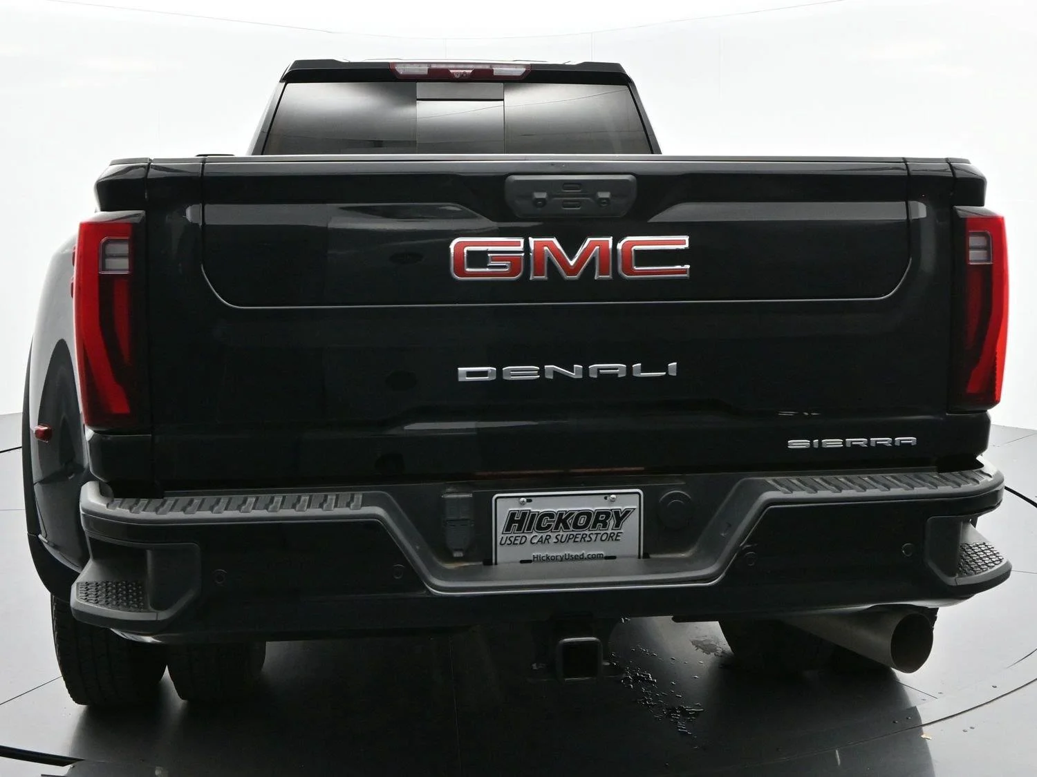 Used 2024 Onyx Black GMC Denali image 4