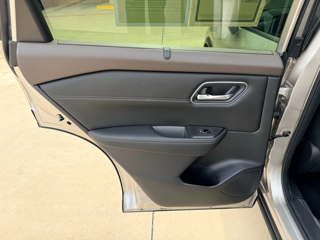 Used 2023 Champagne Silver Metallic Nissan Platinum image 25