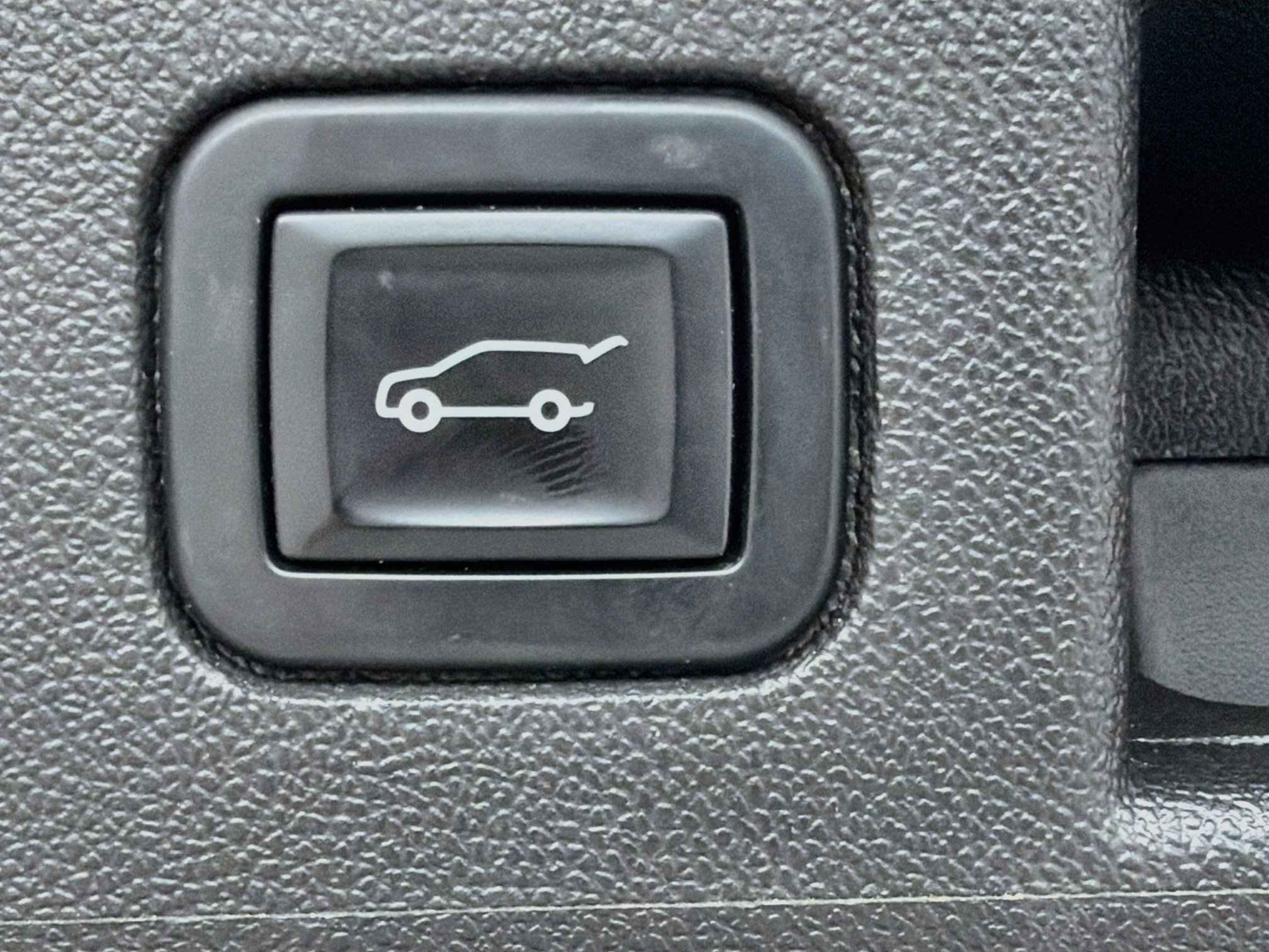 Used 2022 Blue Glow Metallic Chevrolet LT image 13