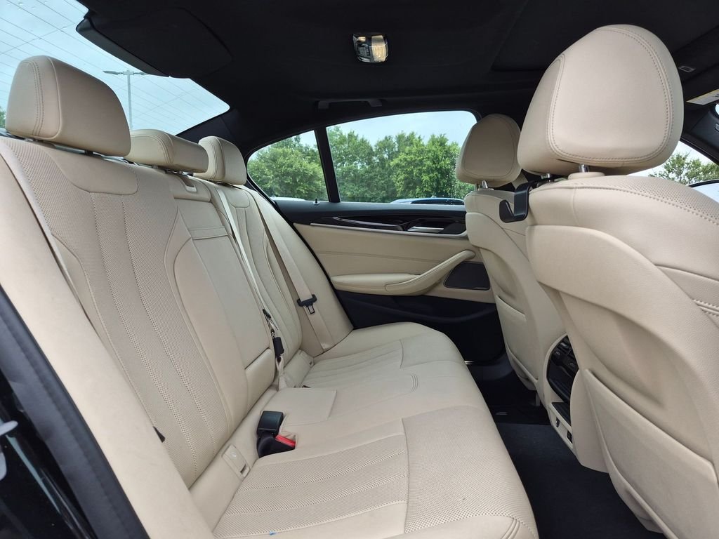 Used 2021 Black BMW 530e iPerformance image 28