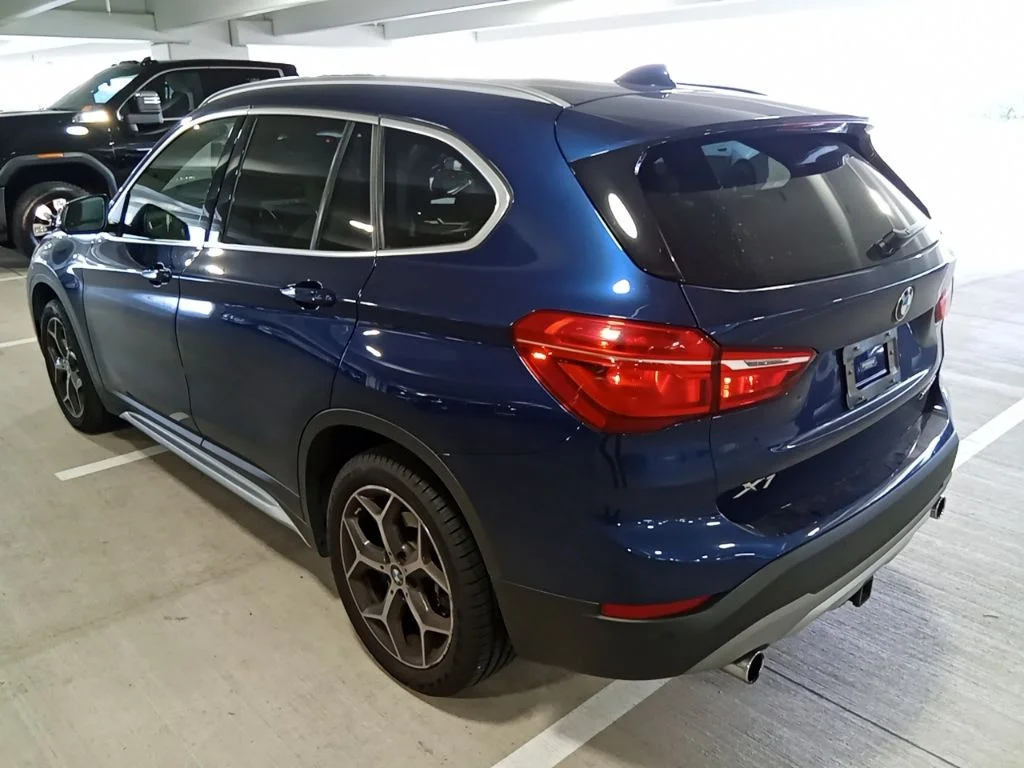 Used 2019 Blue Metallic BMW xDrive28i image 7