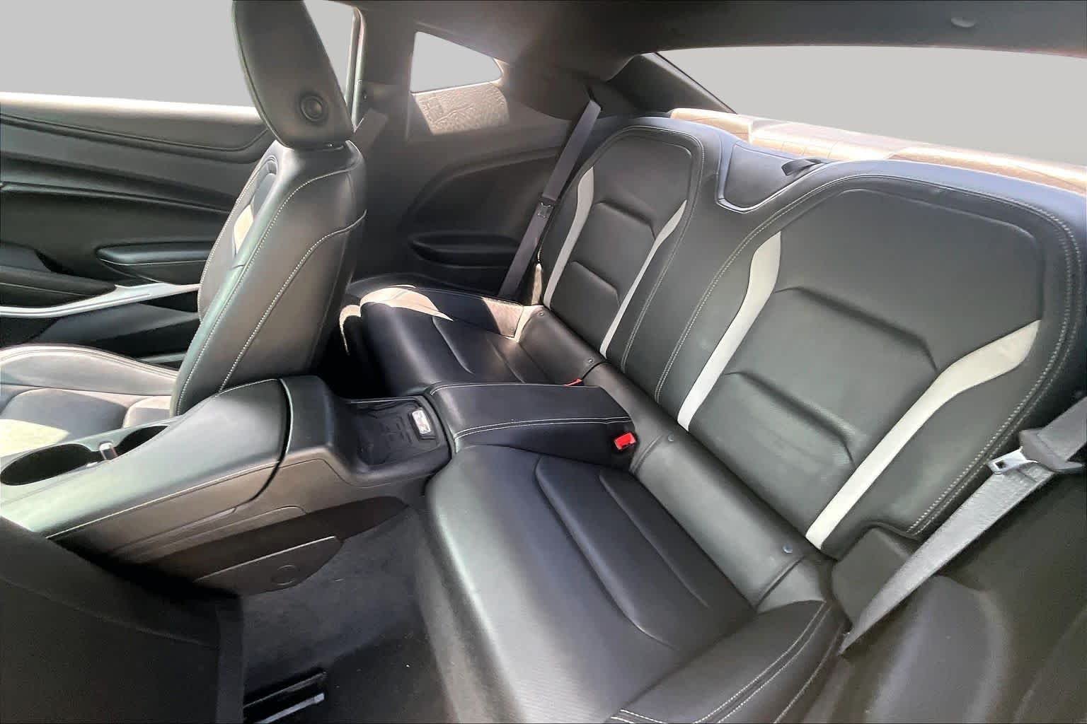 Used 2016 Black Chevrolet 2LT image 17