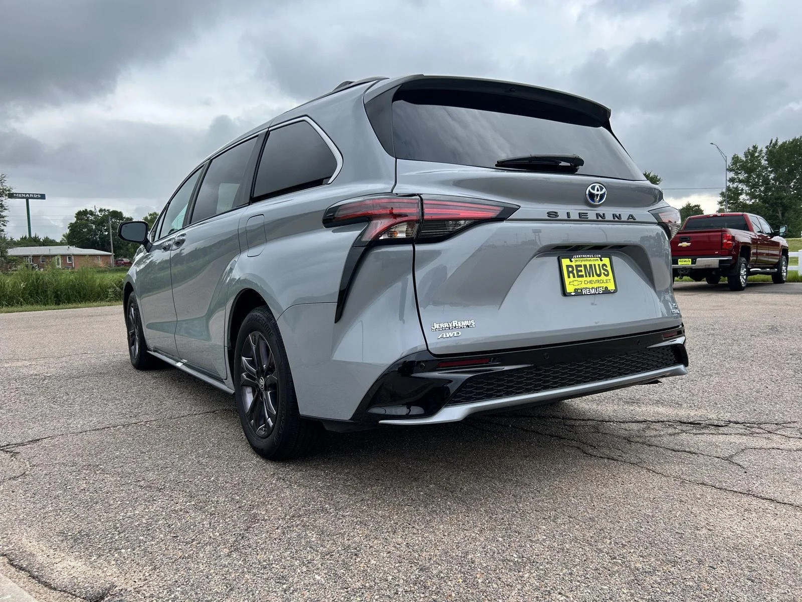 Used 2024  Toyota XSE image 5