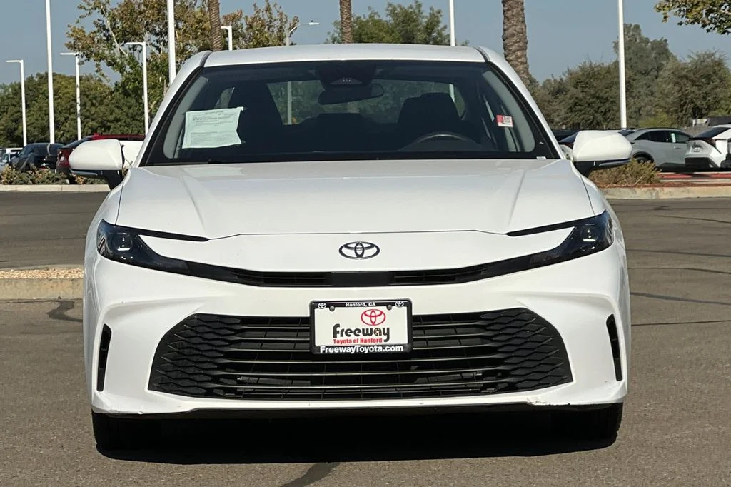 Used 2025 White Toyota LE image 11