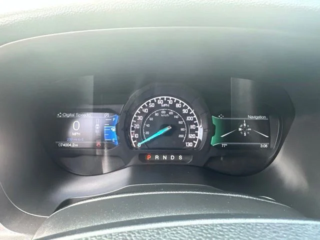 Used 2019 Saber Metallic Ford Lariat image 21