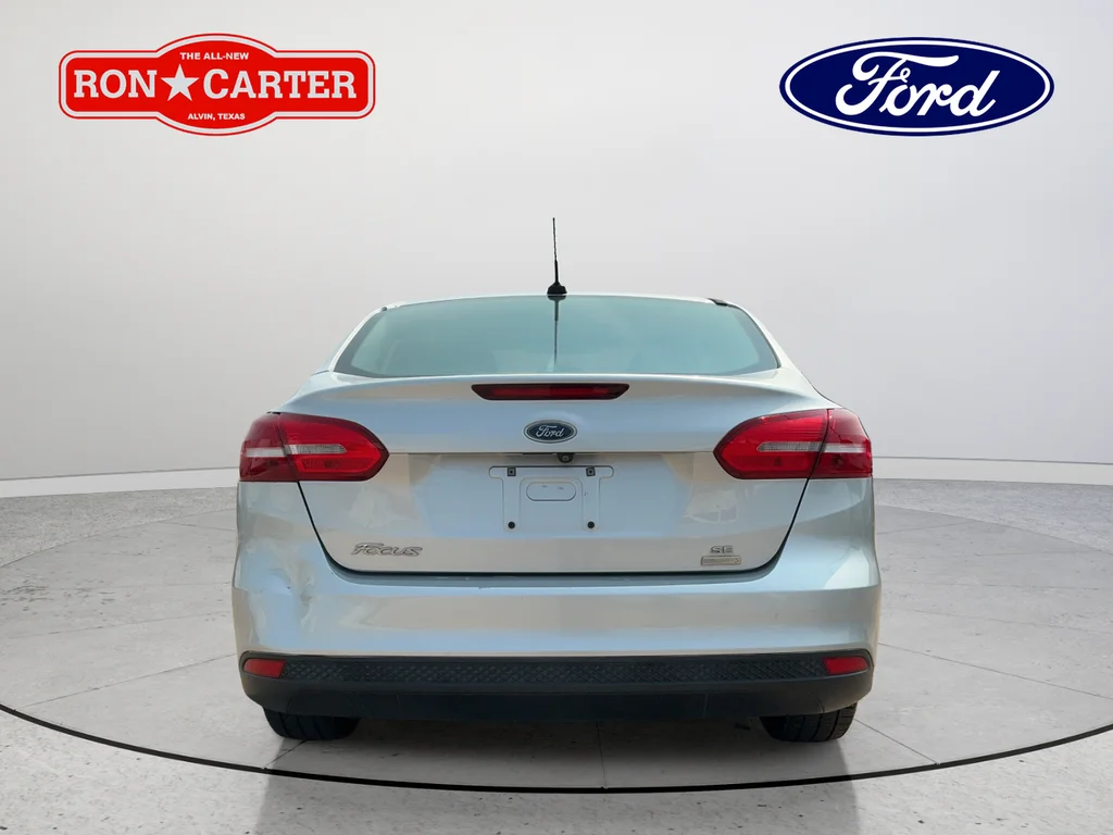 Used 2018 Silver Ford SE image 5