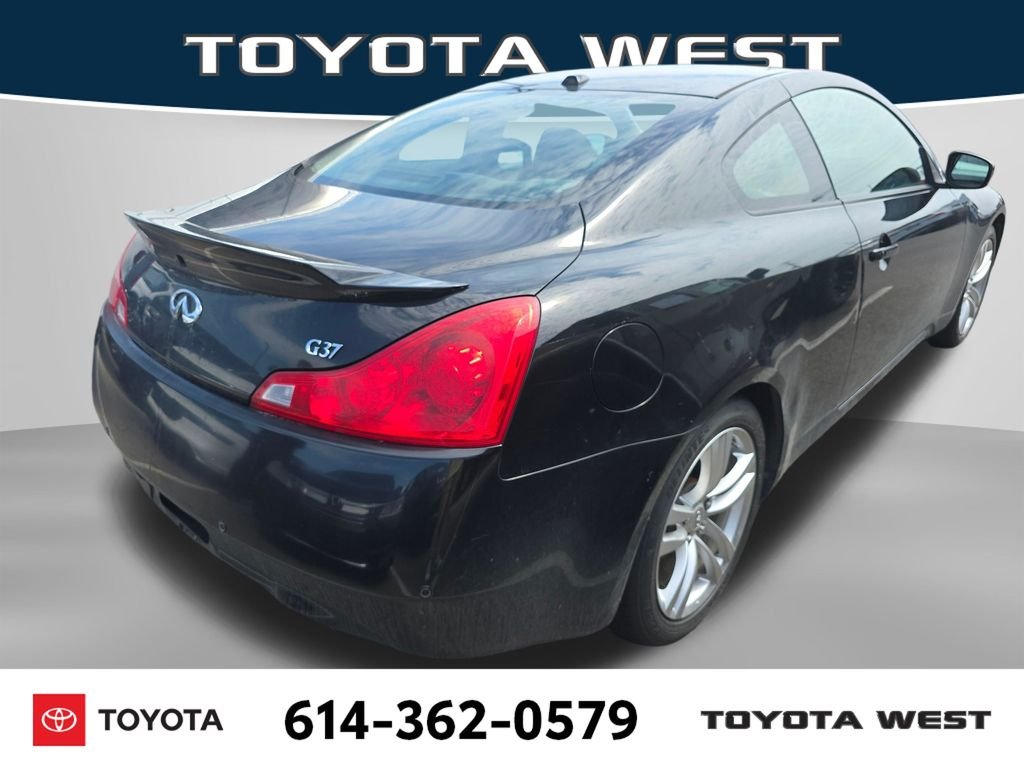 Used 2010 Black INFINITI Journey image 8