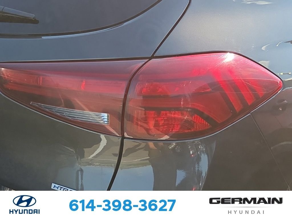 Used 2019 Green Hyundai Sport image 10