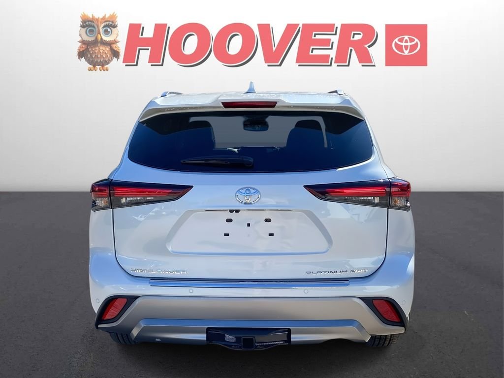 2026 Toyota Highlander Platinum - Photo 3