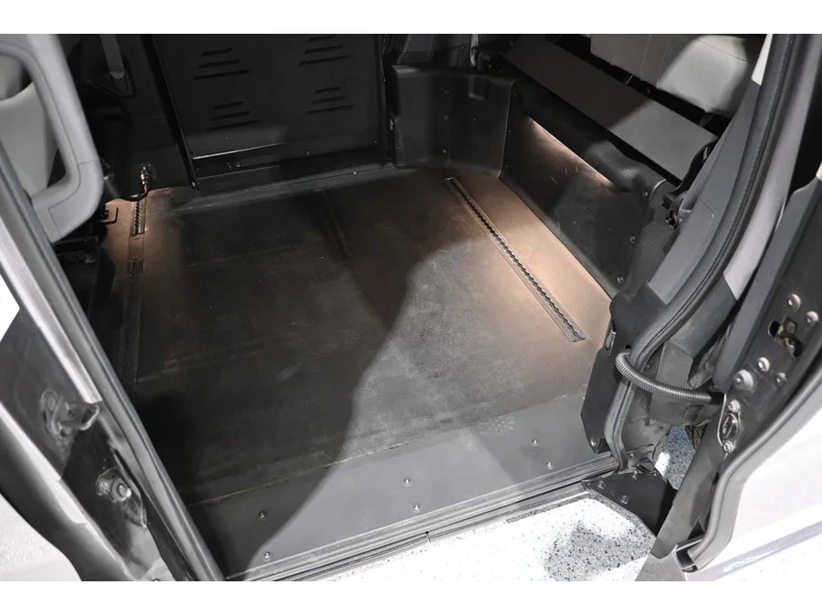Used 2021 GRAY Toyota XLE Mobility Handicap Van image 28