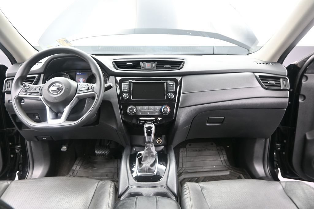 Used 2020 Black Nissan S image 31