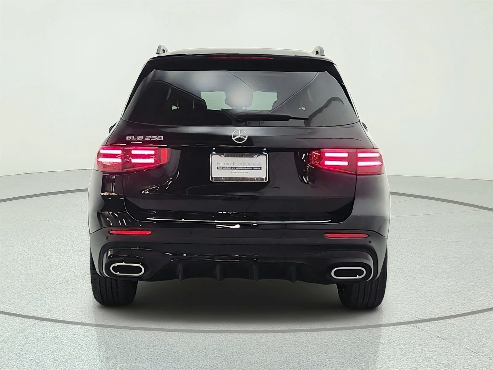 Used 2024 Night Black Mercedes-Benz GLB 250 SUV image 6