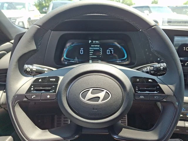 New 2026 White Hyundai SEL Sport image 15