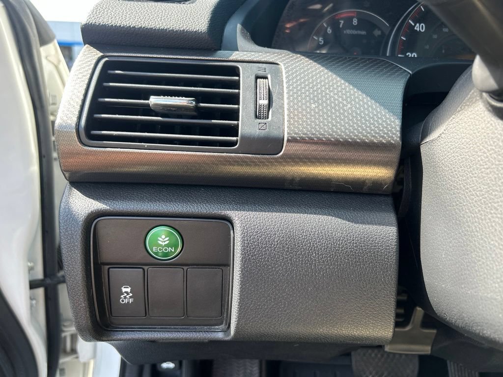 Used 2017 White Honda EX-L image 21