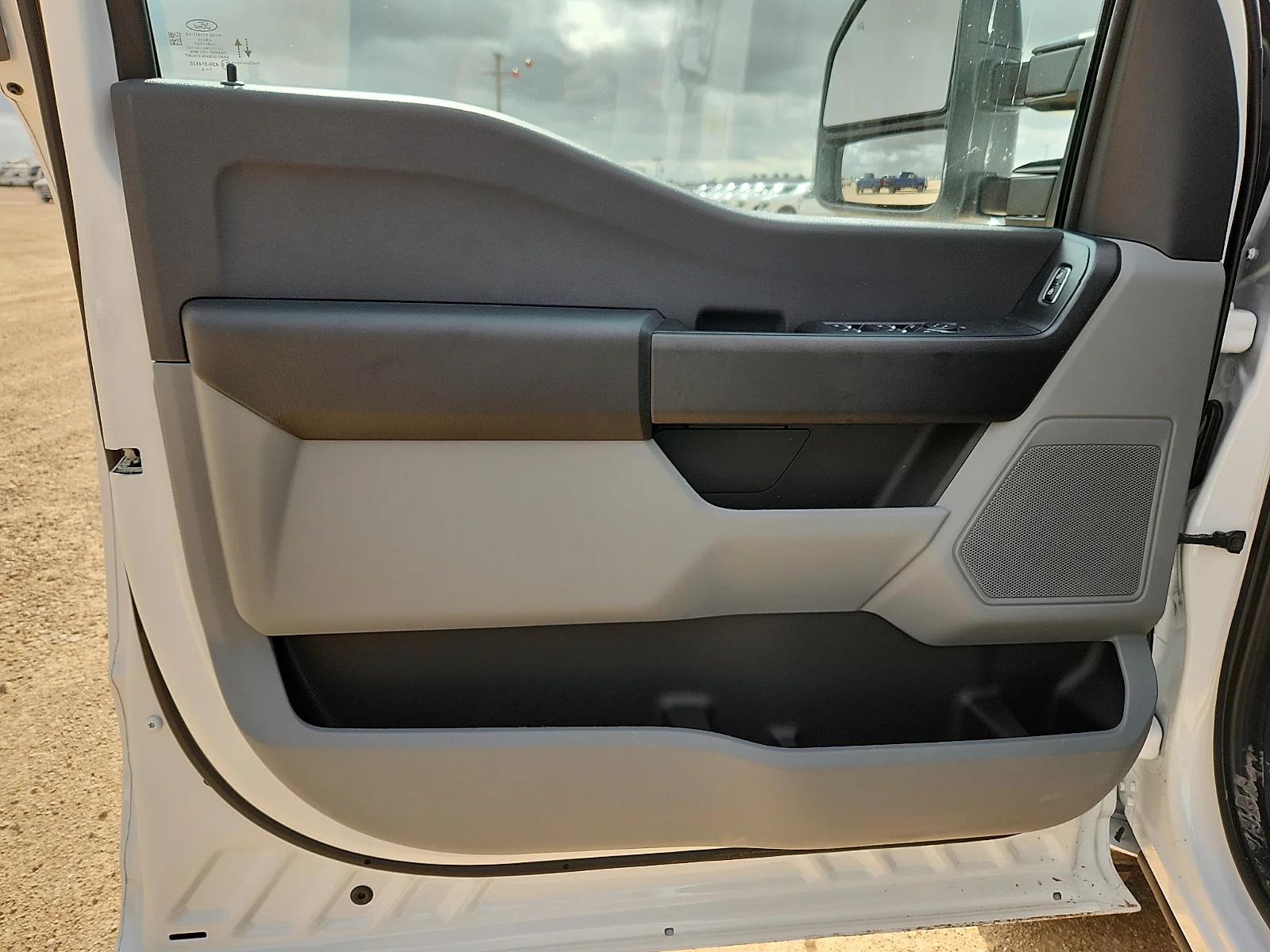 New 2026 Oxford White Ford F-250® XL image 14