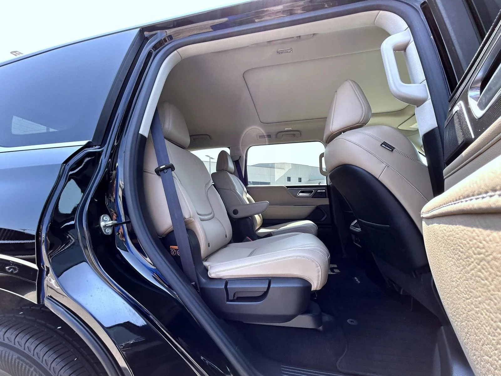 Used 2025 Black INFINITI PURE image 18