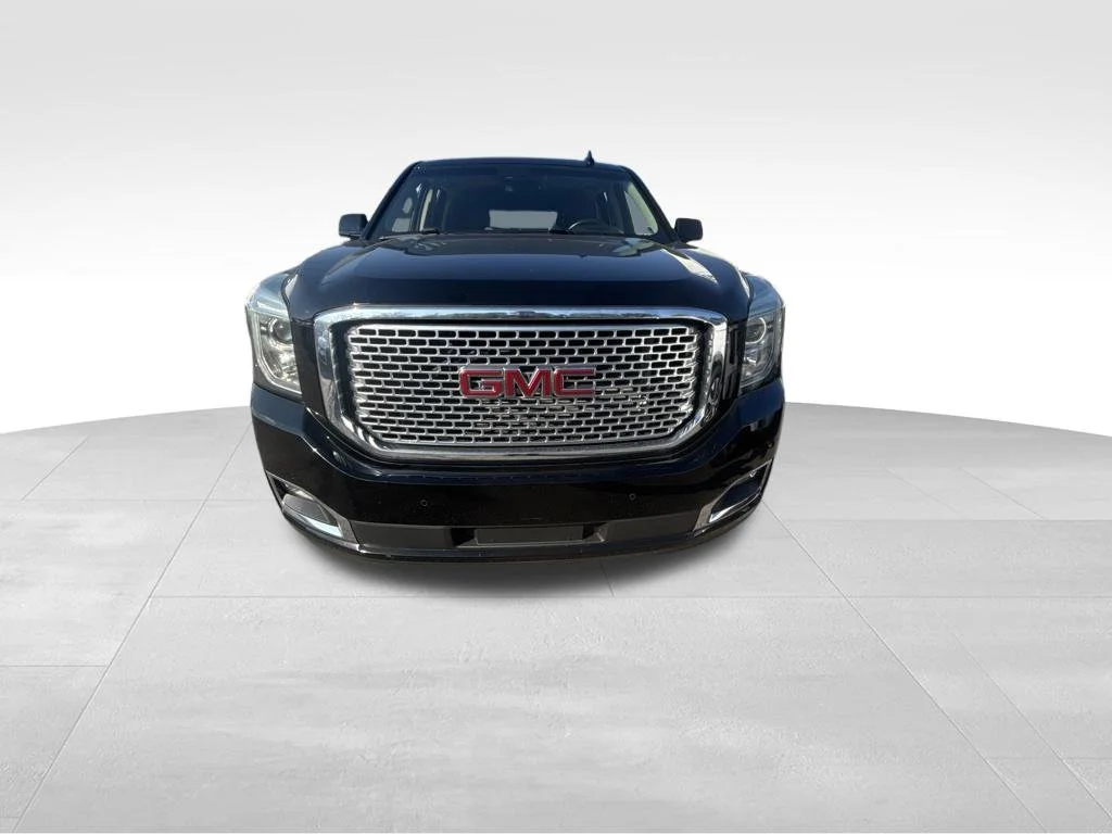 Used 2016 Black GMC Denali image 9