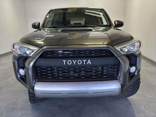Certified Used 2019 MAGNETIC GRAY MET. Toyota  image 7
