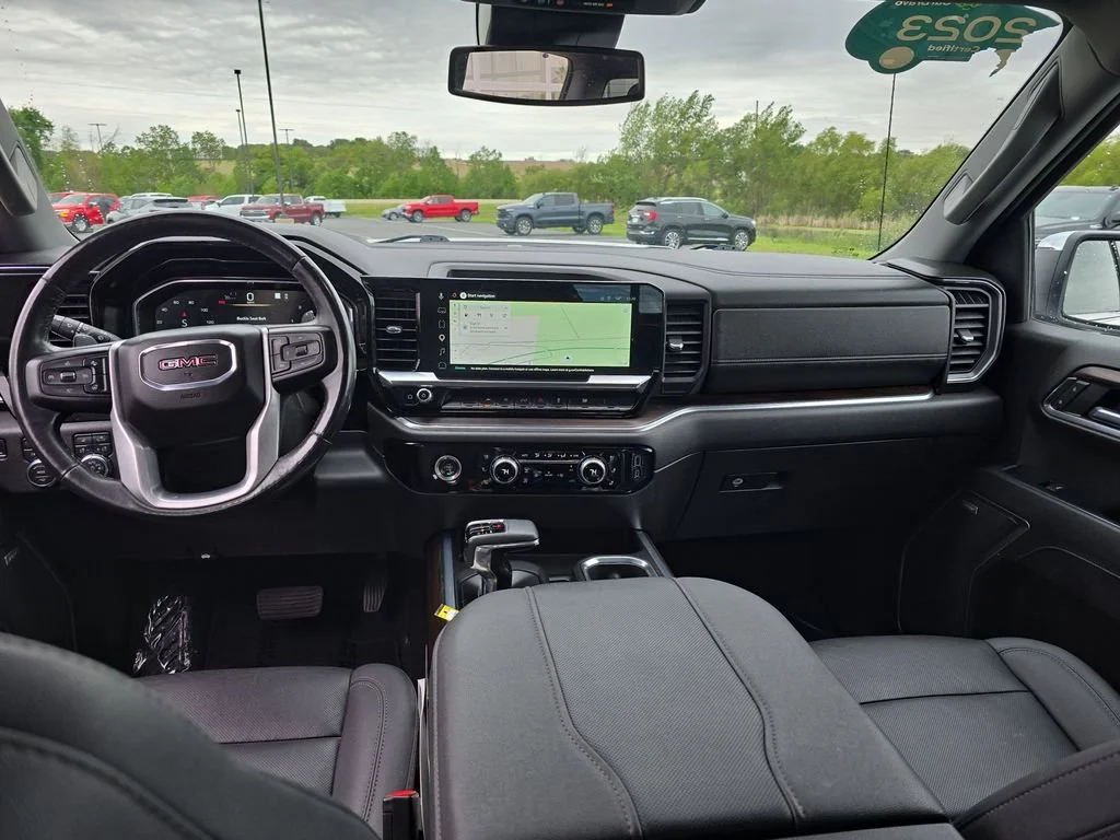 2023 GMC Sierra 1500 SLT - Photo 23