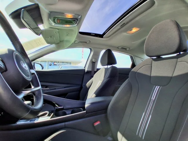 Used 2025  Hyundai SEL Convenience image 10