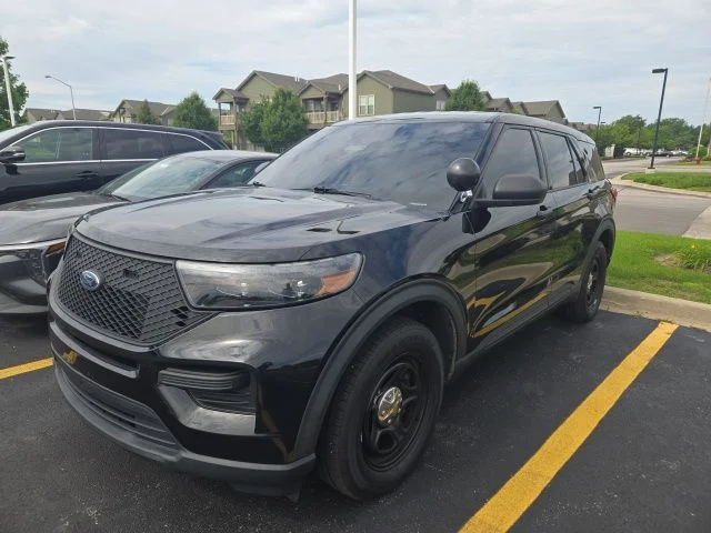 Used 2021 Black Ford Base image 3