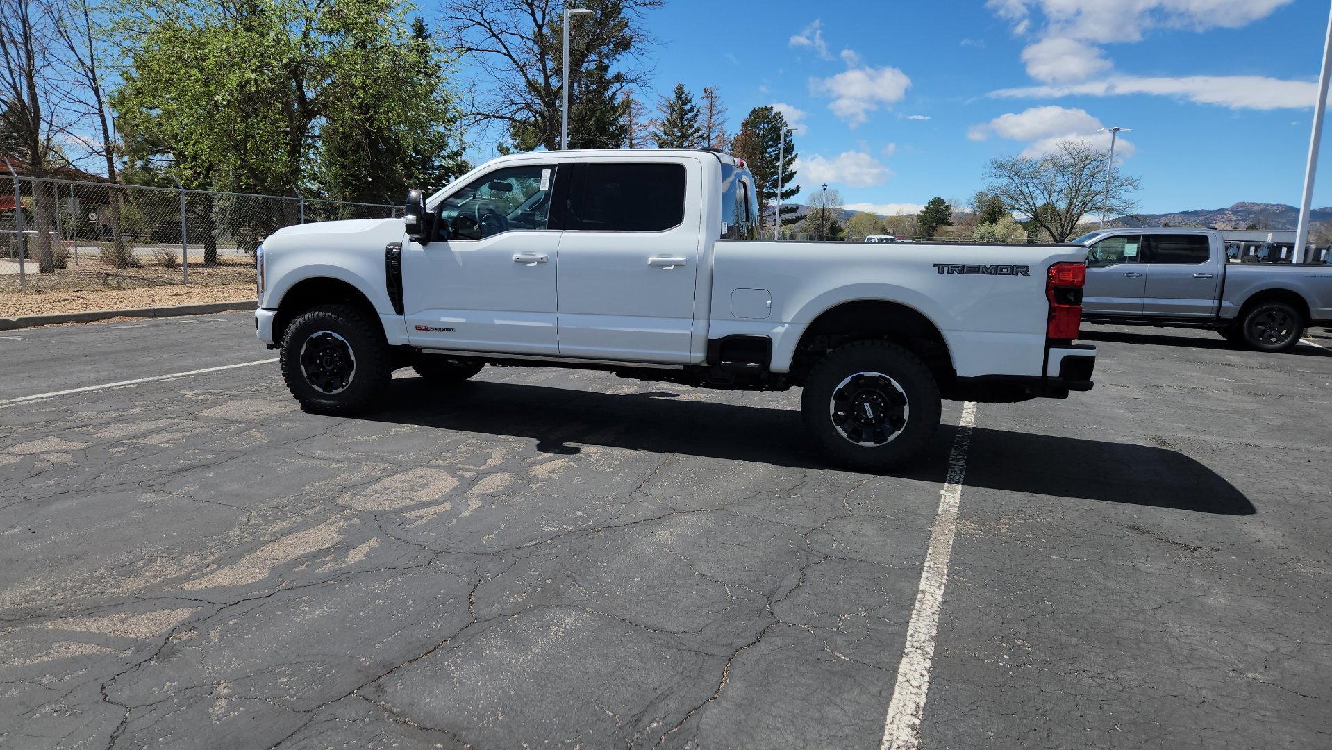 New 2026 Star White Metallic Tri-Coat Ford Platinum image 7