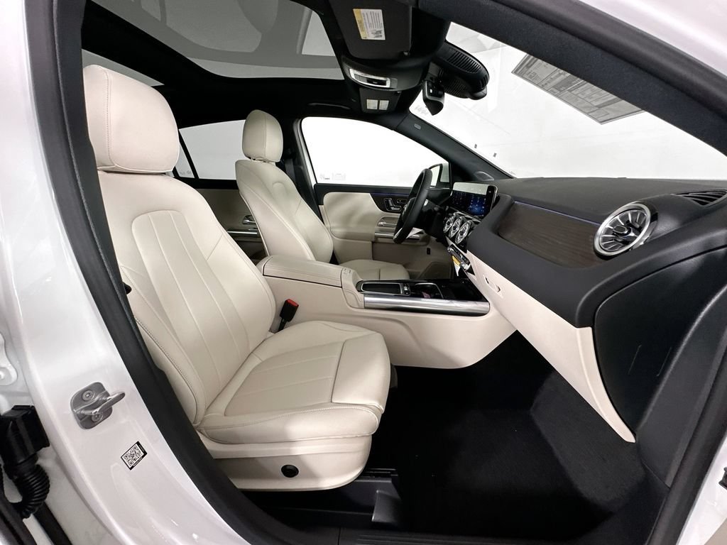 New 2026 Polar White Mercedes-Benz GLA 250 image 60