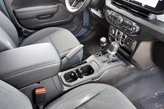 New 2026 Anvil Clearcoat Jeep Sport S image 16