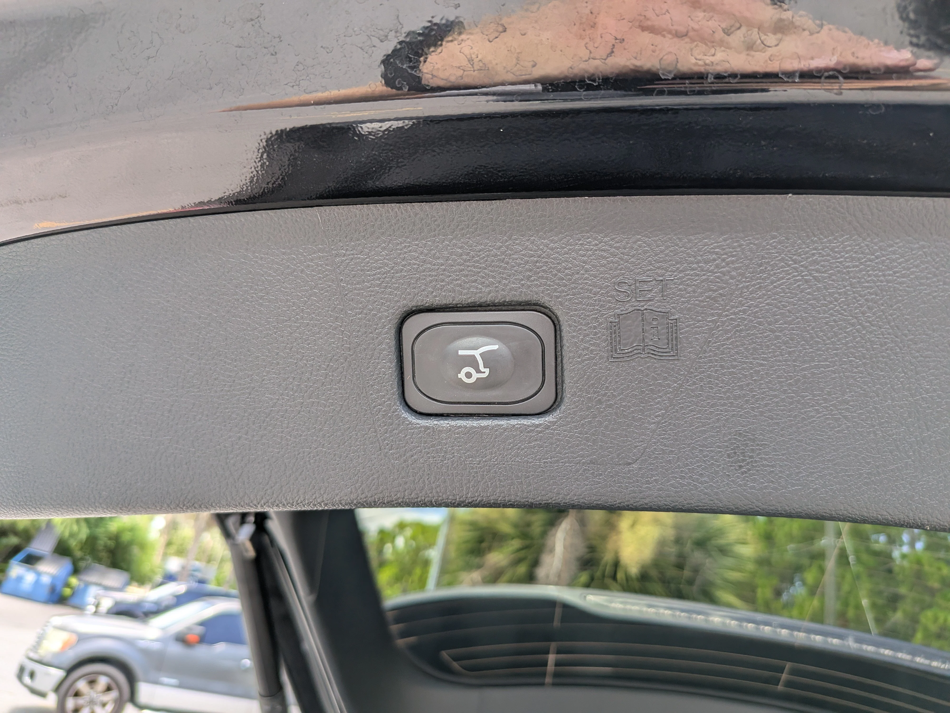 Used 2024 Agate Black Metallic Ford SEL image 17
