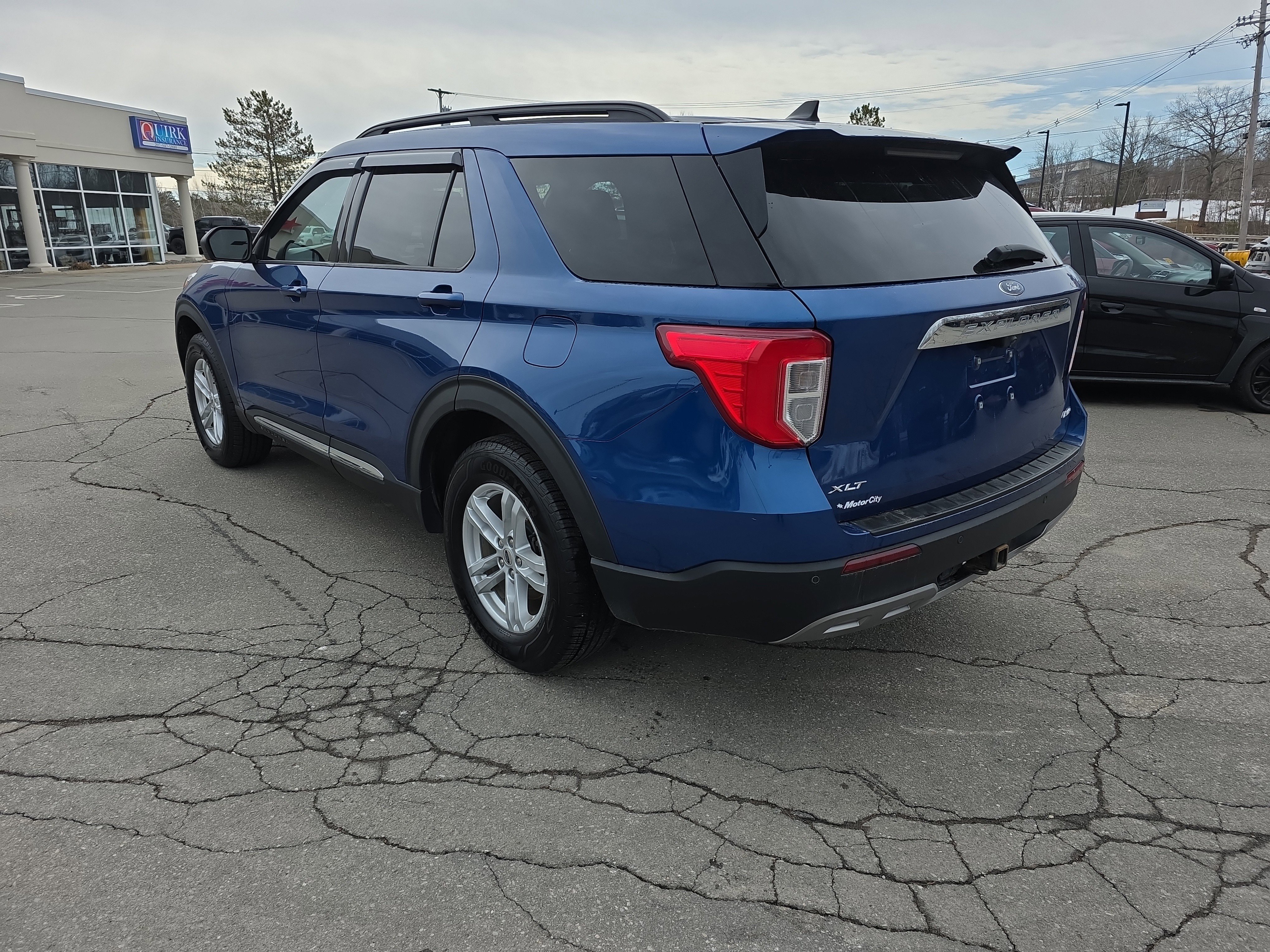 Used 2022 Atlas Blue Ford XLT image 3