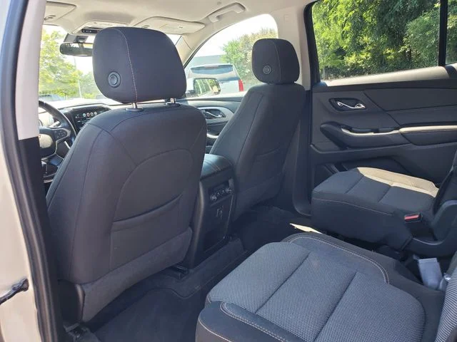Used 2018 Silver Chevrolet LT image 11