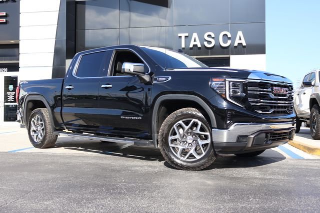 2023 GMC Sierra 4WD Crew Cab Short Box SLT's photo