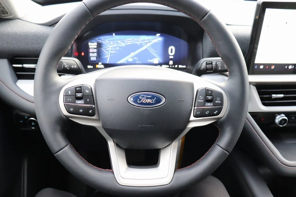 New 2026 Star White Metallic Tri-Coat Ford Active image 37