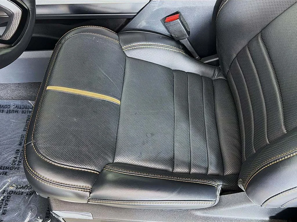 Used 2023 Agate Black Metallic Ford Platinum image 28