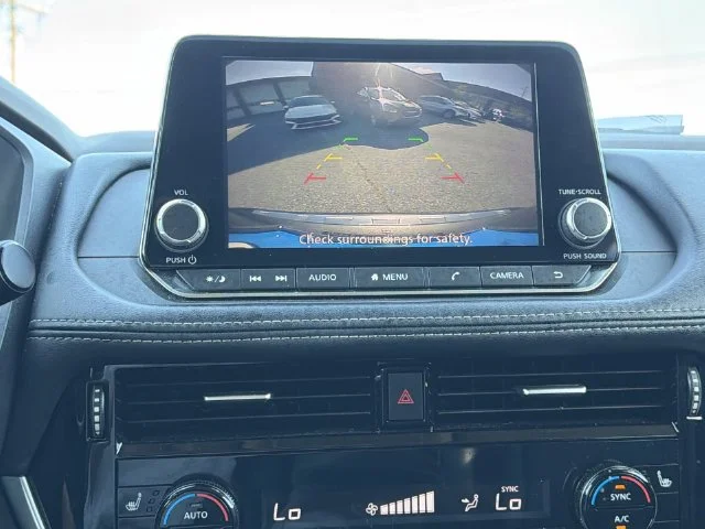 Used 2022 Gray Nissan SV image 19