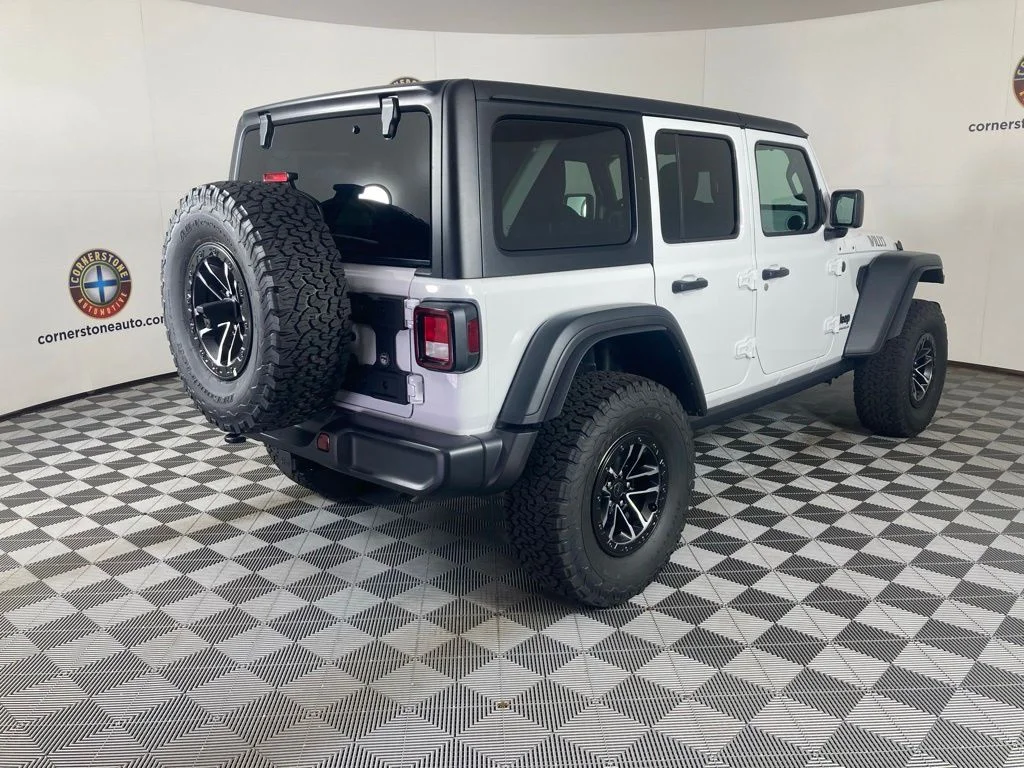 2025 Jeep Wrangler 4-Door Willys - Photo 17