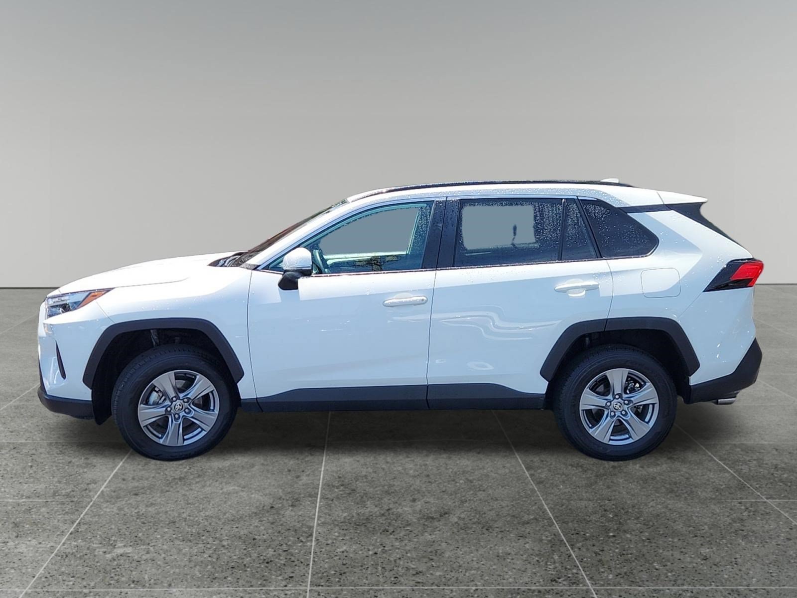 Certified Used 2025 Ice Cap Toyota XLE image 4