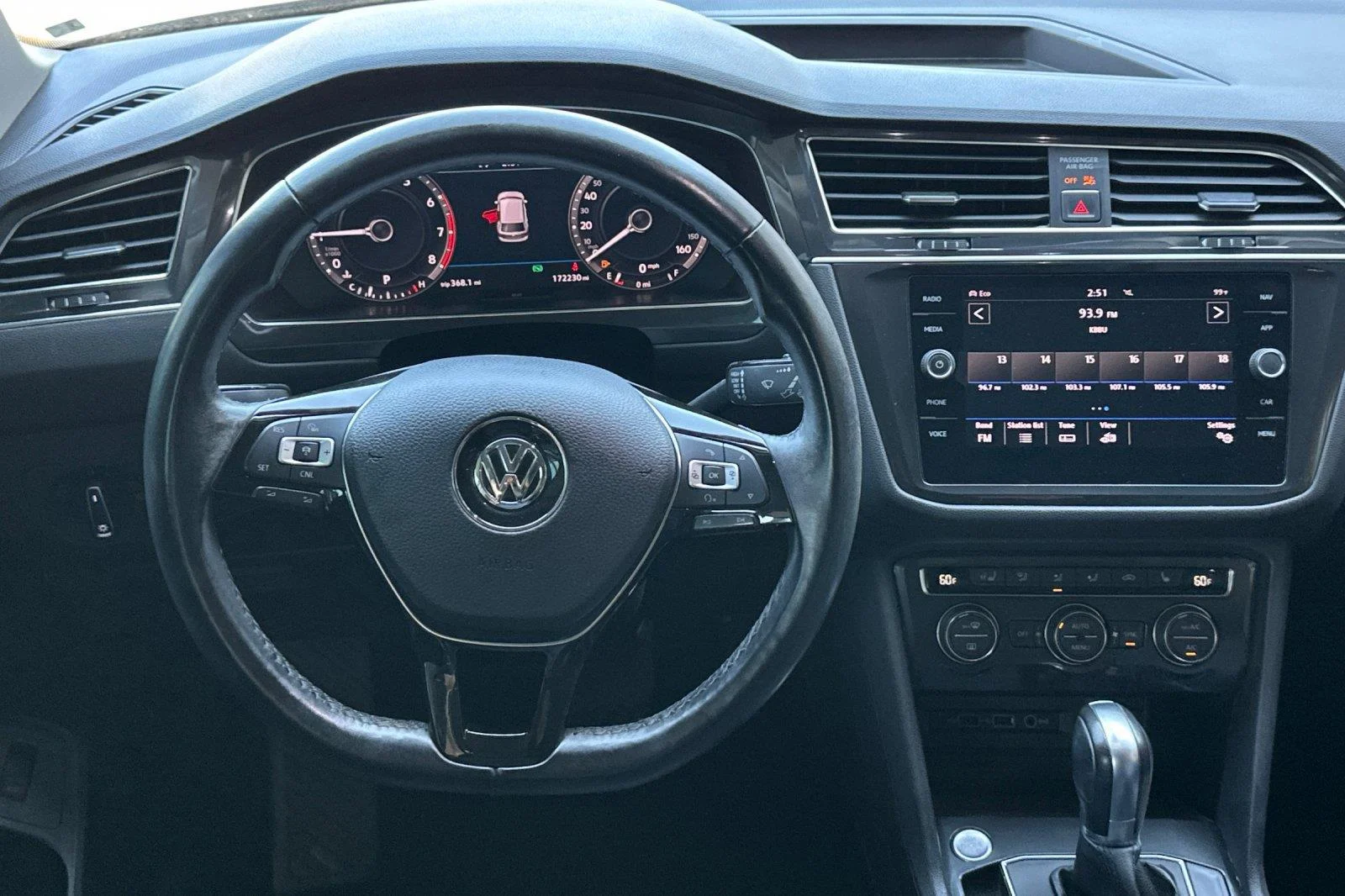 Used 2018 Pure White Volkswagen SEL Premium image 13