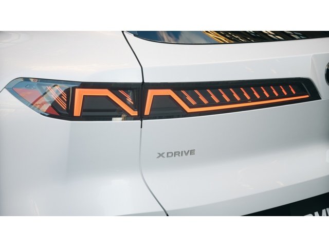 New 2027 Mineral White Metallic BMW X5 40 image 8